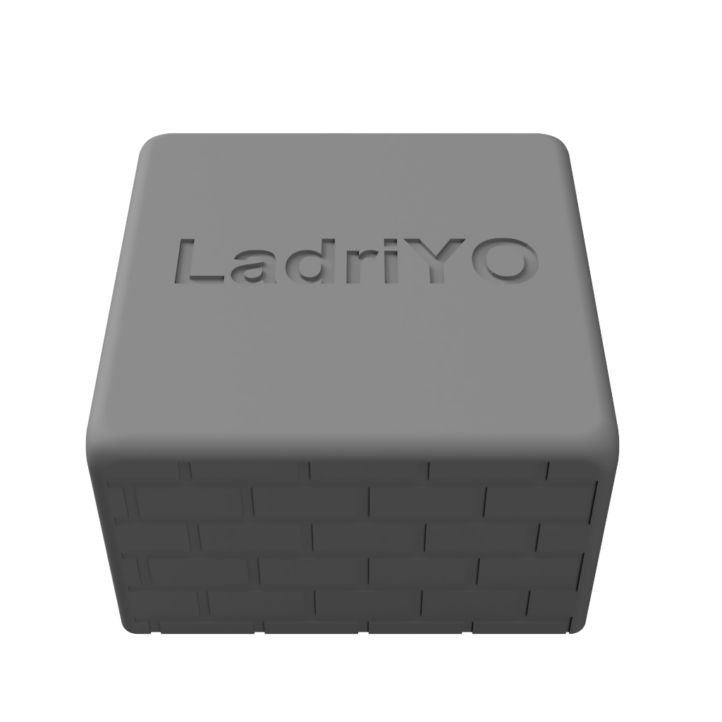 LadriYO - Dispositivo NFC con patrón de ladrillos grabado, vista angular